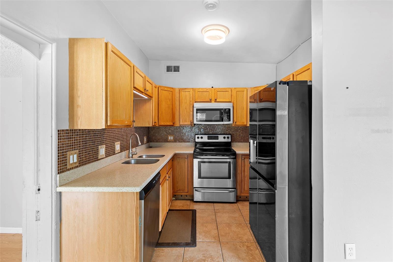 Image 11 of 39 For 118 Sunland Drive