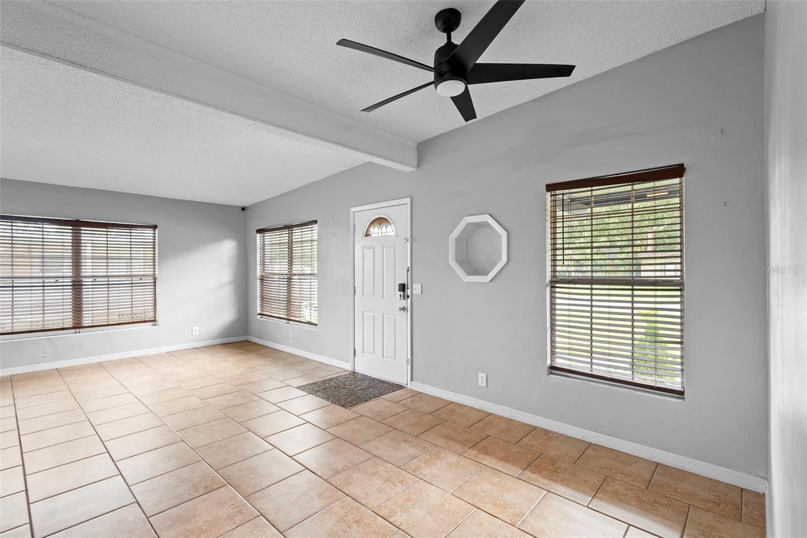 Image 12 of 39 For 118 Sunland Drive
