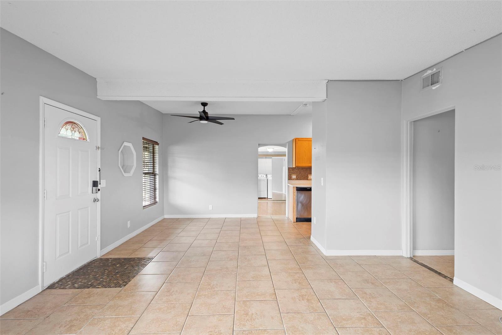 Image 16 of 39 For 118 Sunland Drive