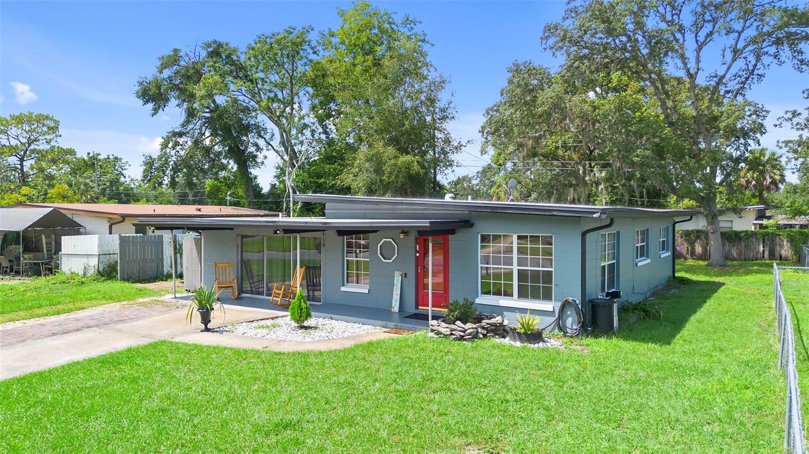 Image 2 of 39 For 118 Sunland Drive
