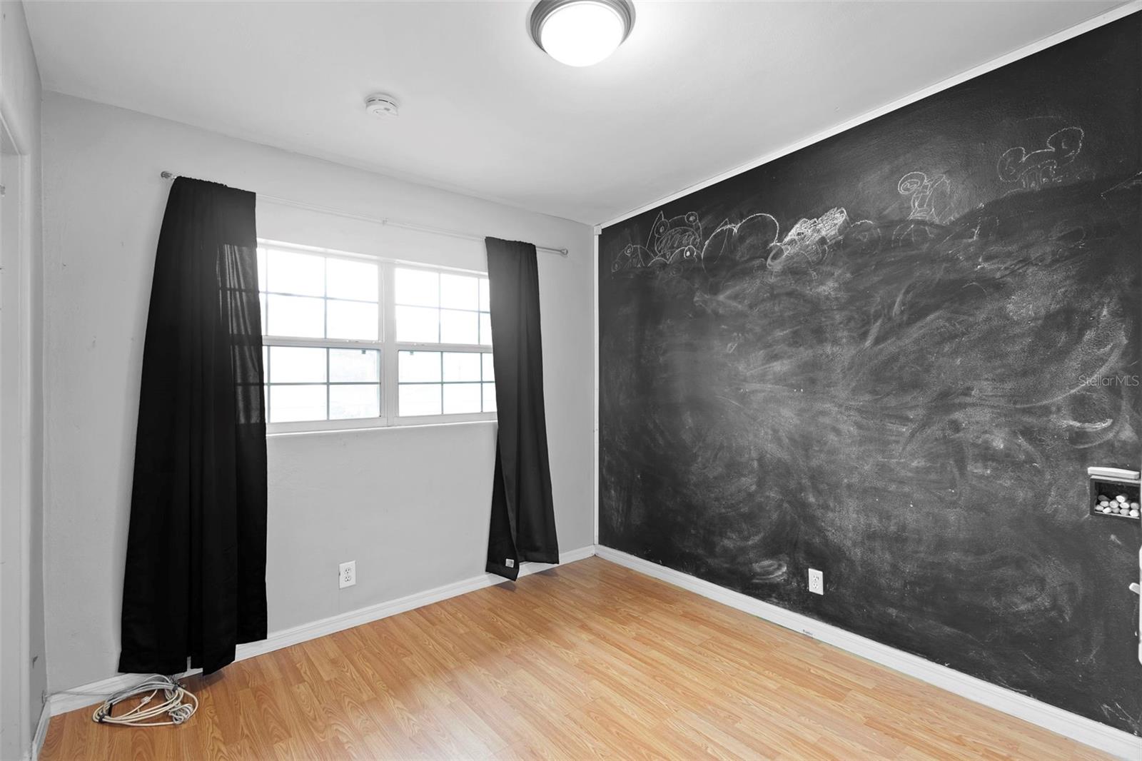 Image 22 of 39 For 118 Sunland Drive