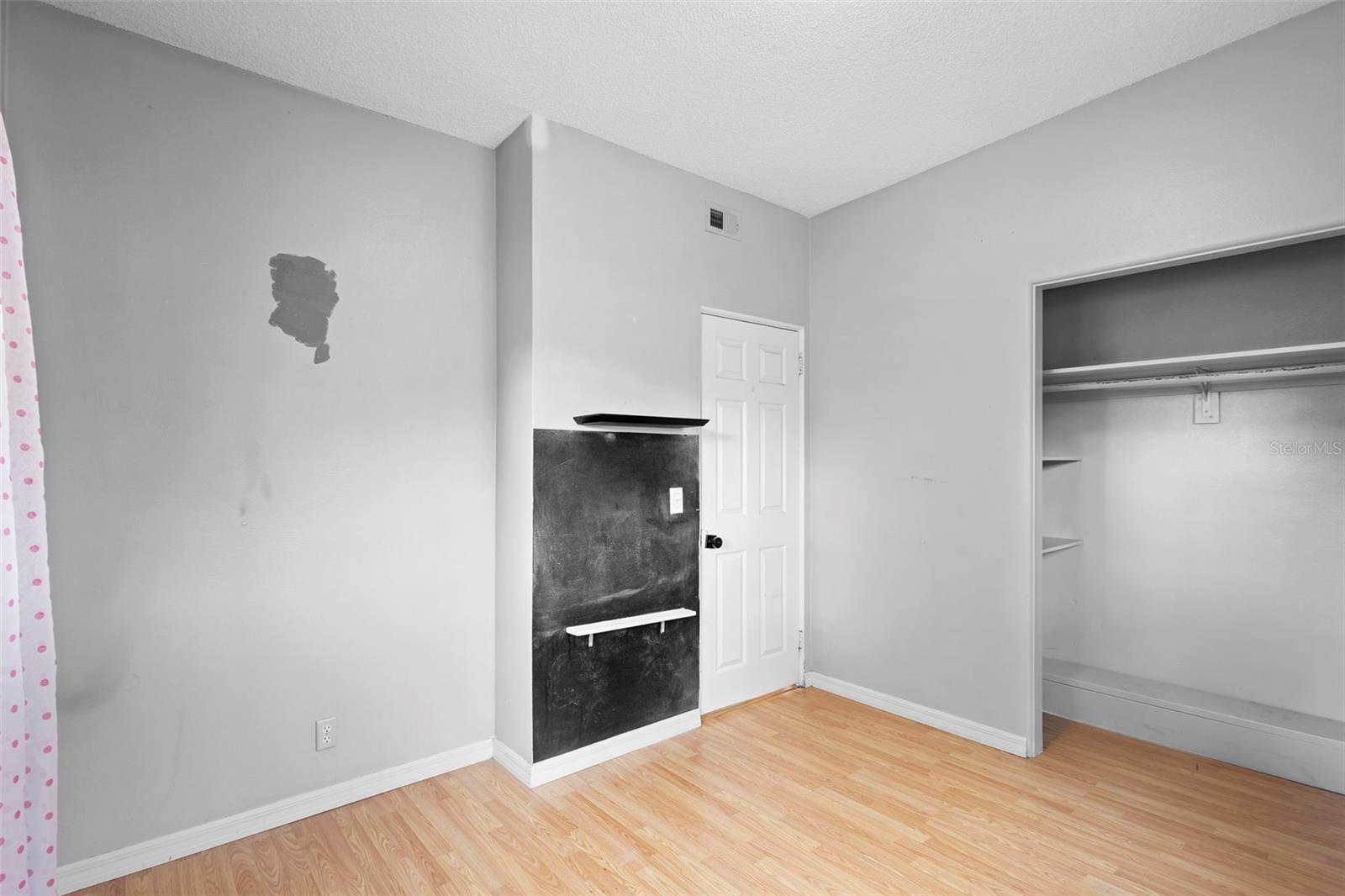 Image 25 of 39 For 118 Sunland Drive
