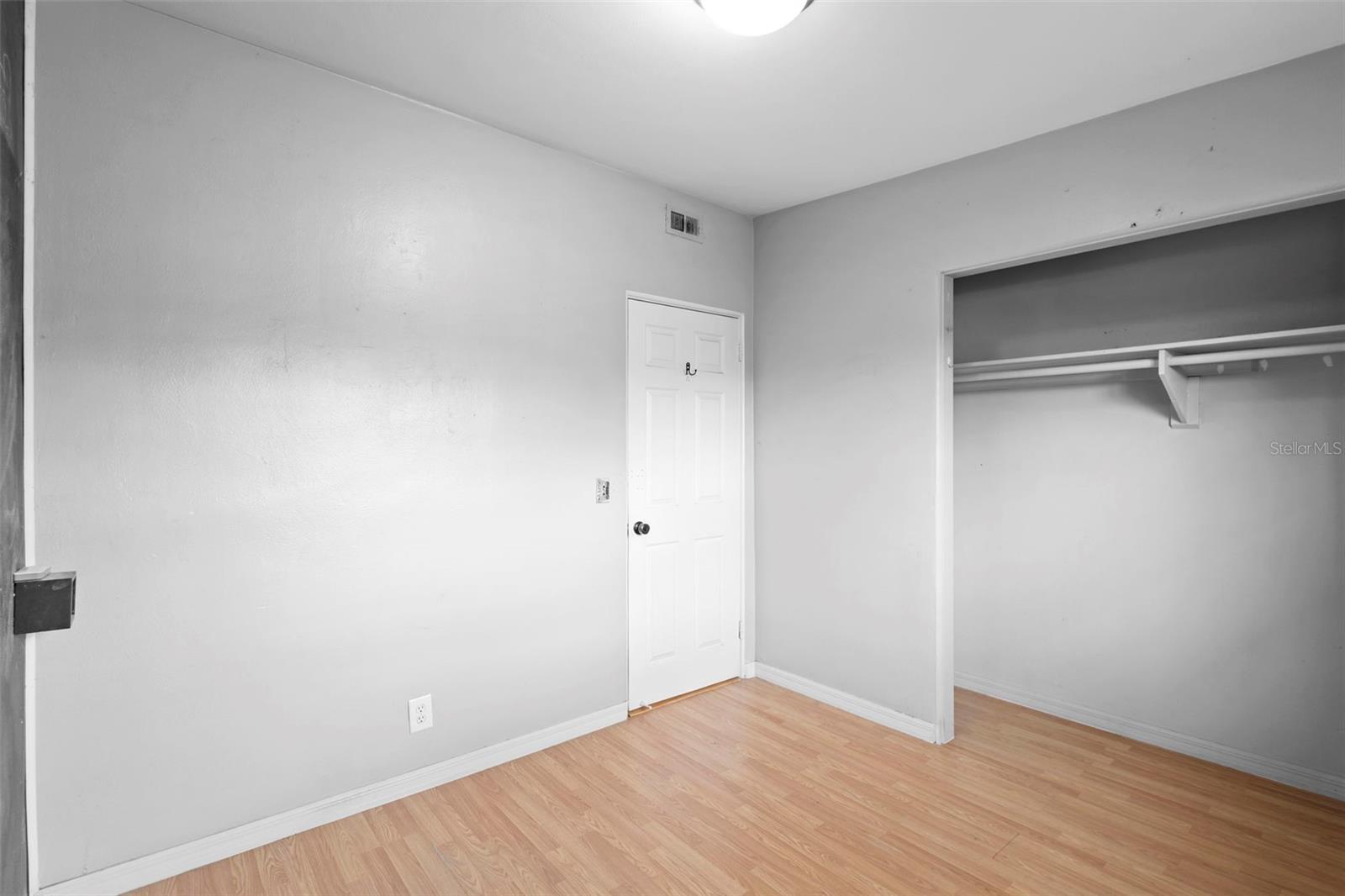 Image 26 of 39 For 118 Sunland Drive