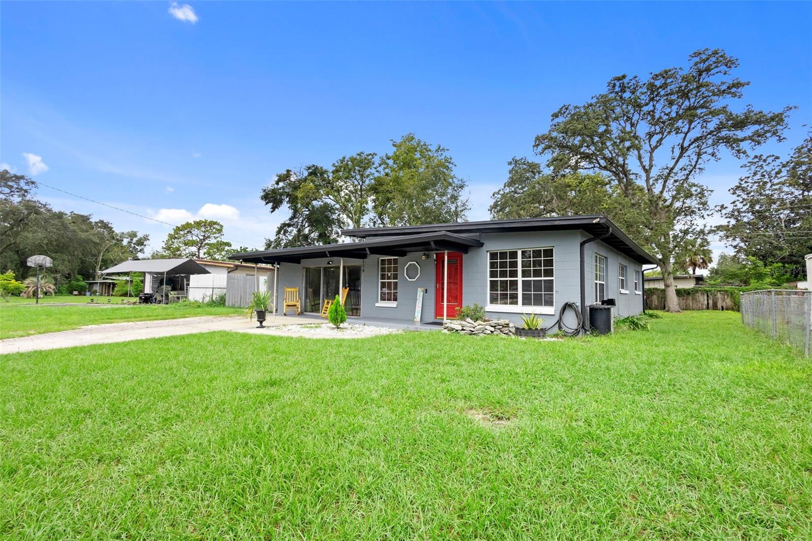 Image 4 of 39 For 118 Sunland Drive