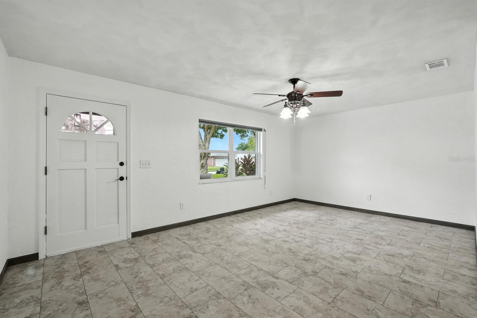 Image 10 of 41 For 2937 Carriage Drive