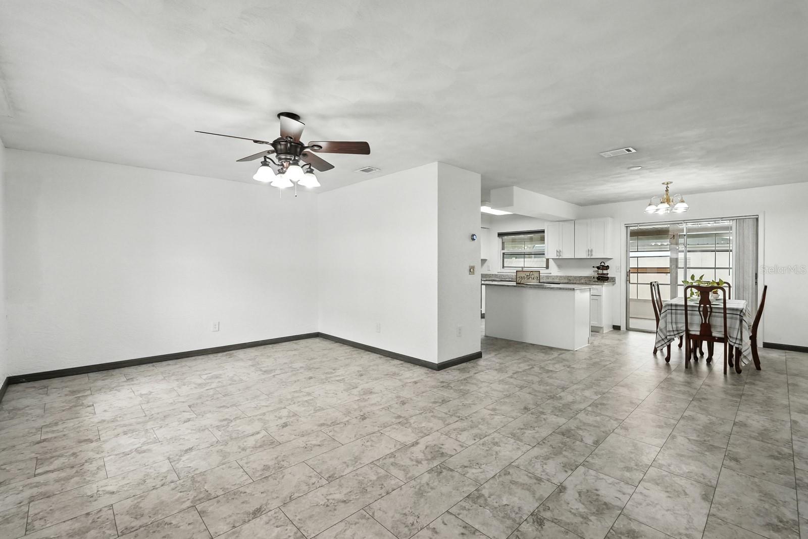 Image 11 of 41 For 2937 Carriage Drive