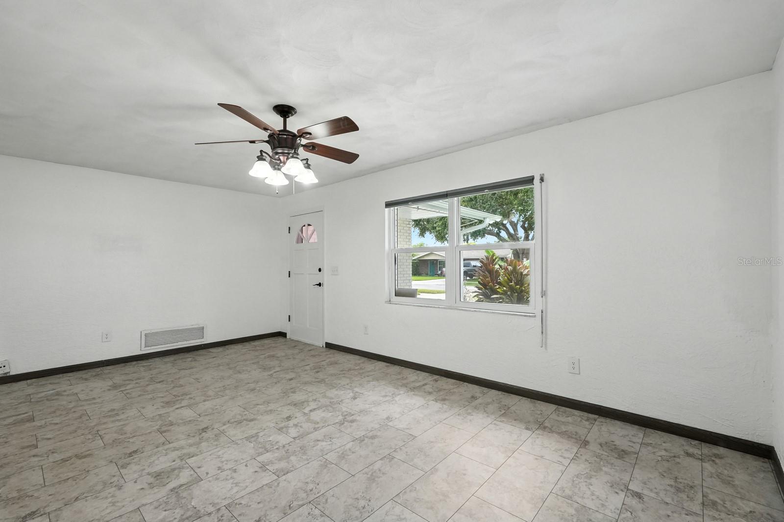 Image 12 of 41 For 2937 Carriage Drive