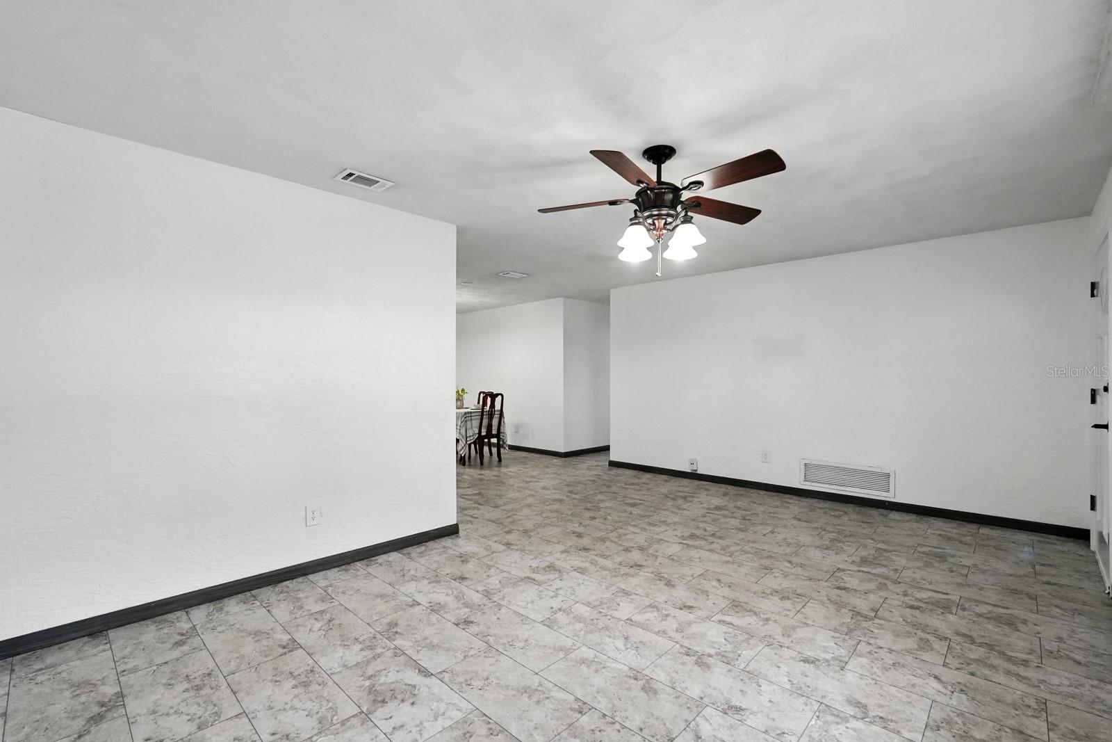 Image 13 of 41 For 2937 Carriage Drive