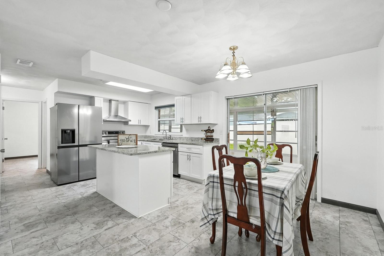 Image 14 of 41 For 2937 Carriage Drive