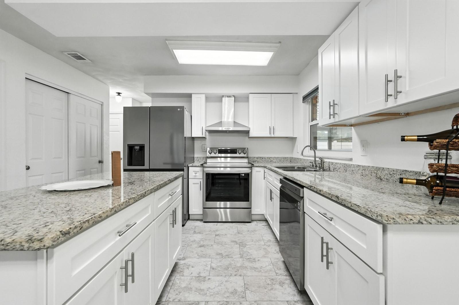 Image 19 of 41 For 2937 Carriage Drive