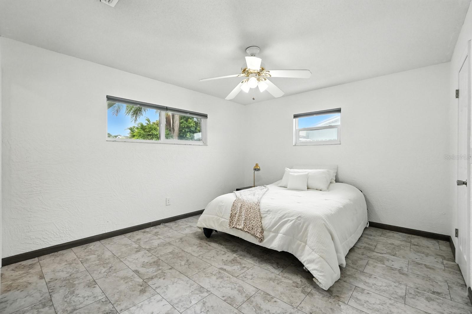 Image 22 of 41 For 2937 Carriage Drive