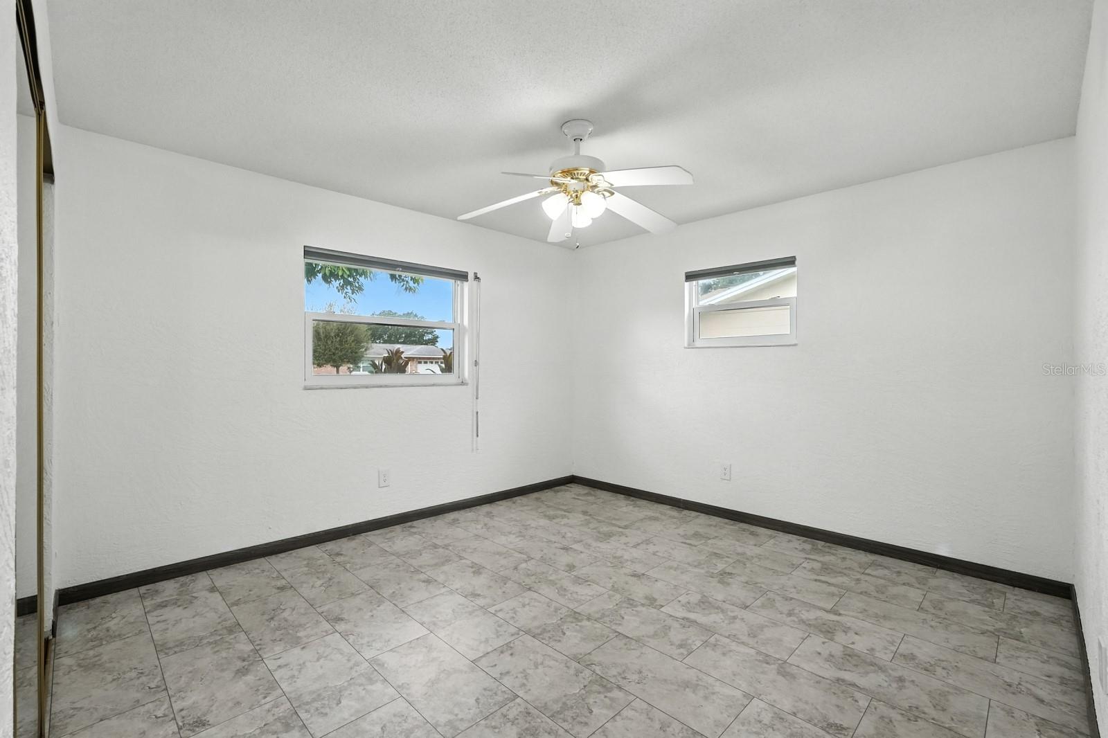 Image 25 of 41 For 2937 Carriage Drive