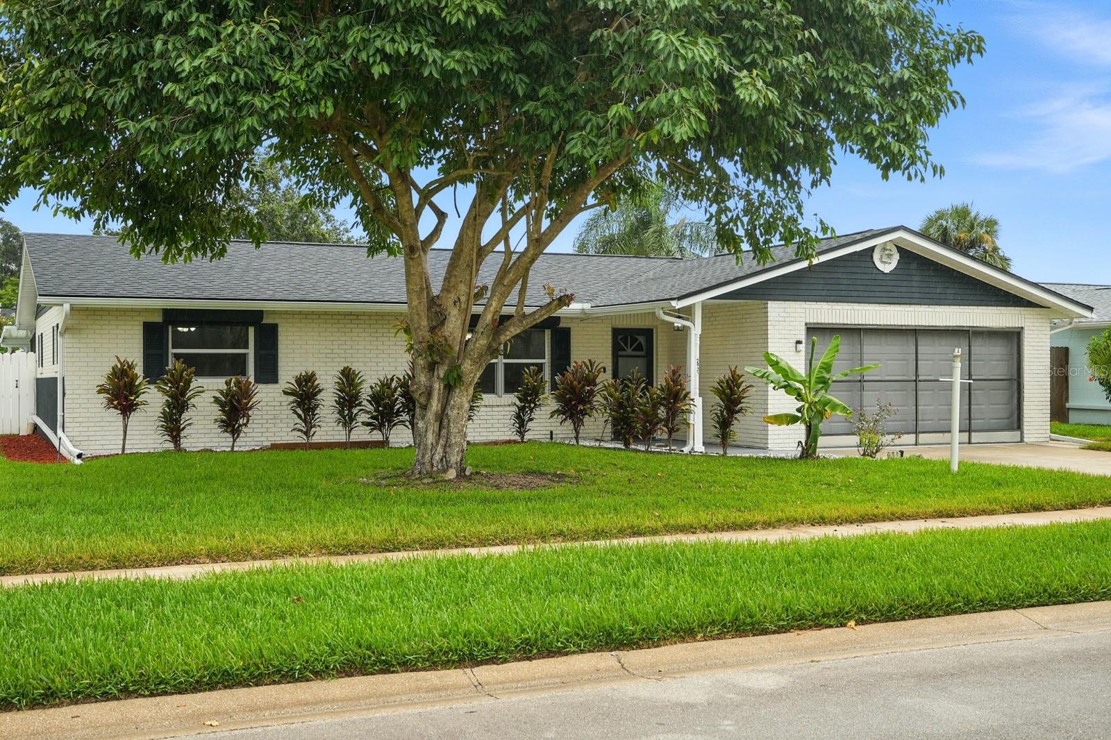 Image 4 of 41 For 2937 Carriage Drive
