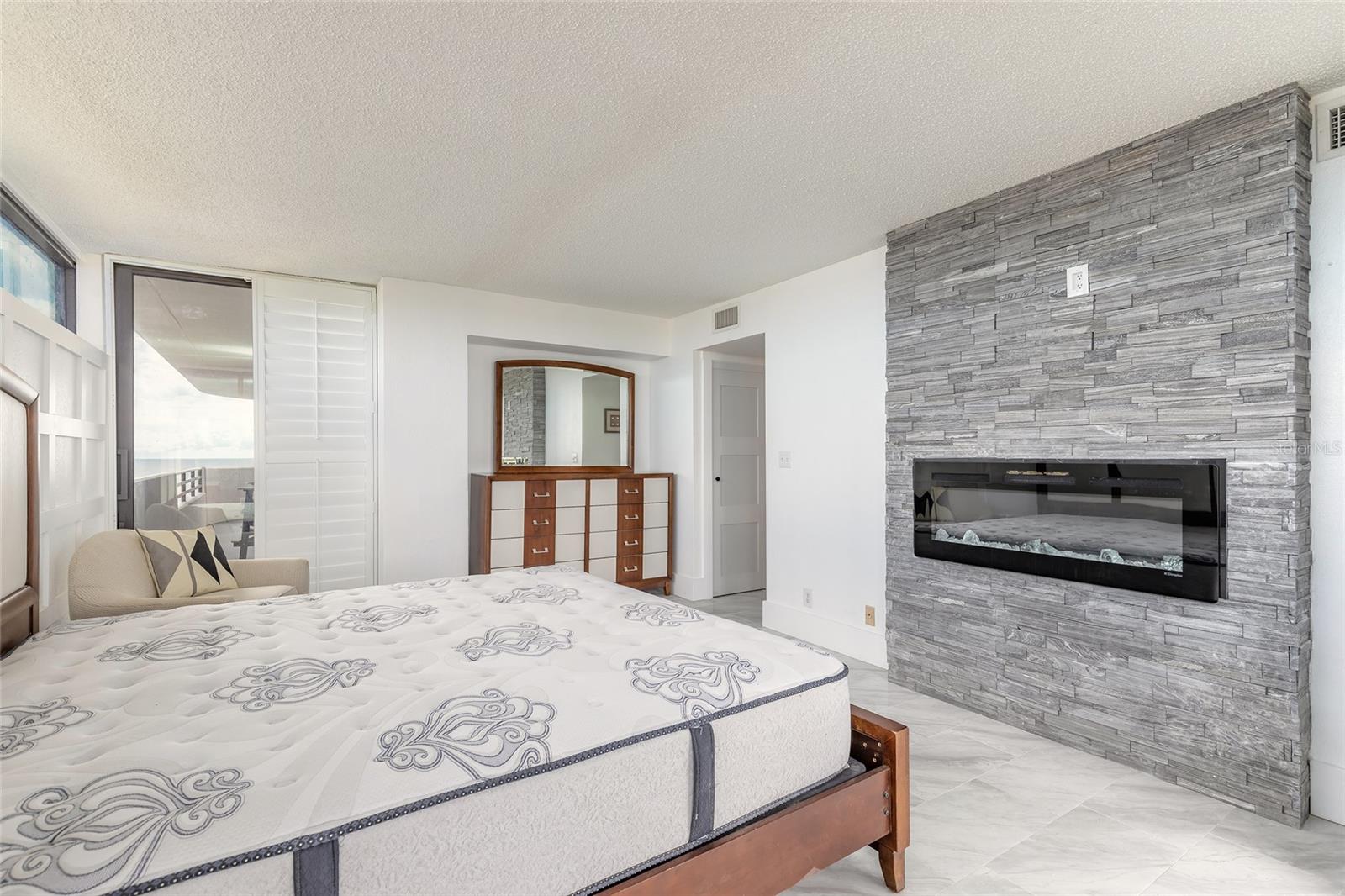 Image 16 of 56 For 1420 Atlantic Avenue 601