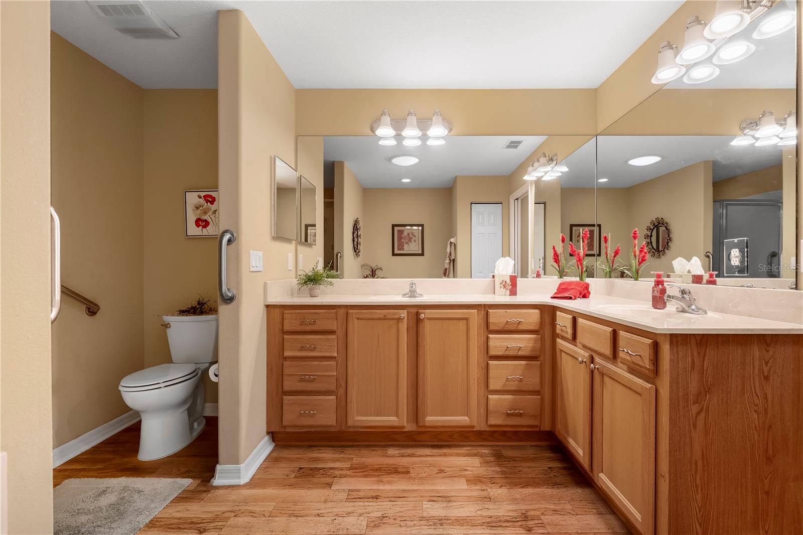 Image 22 of 34 For 8180 80th Terrace