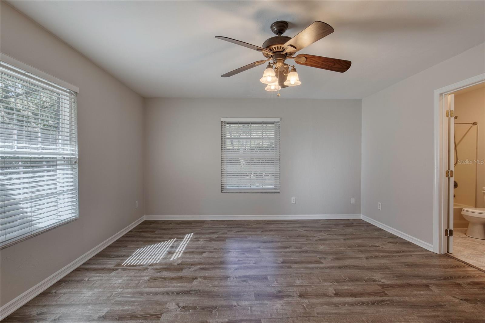 Image 17 of 70 For 12146 24th Avenue