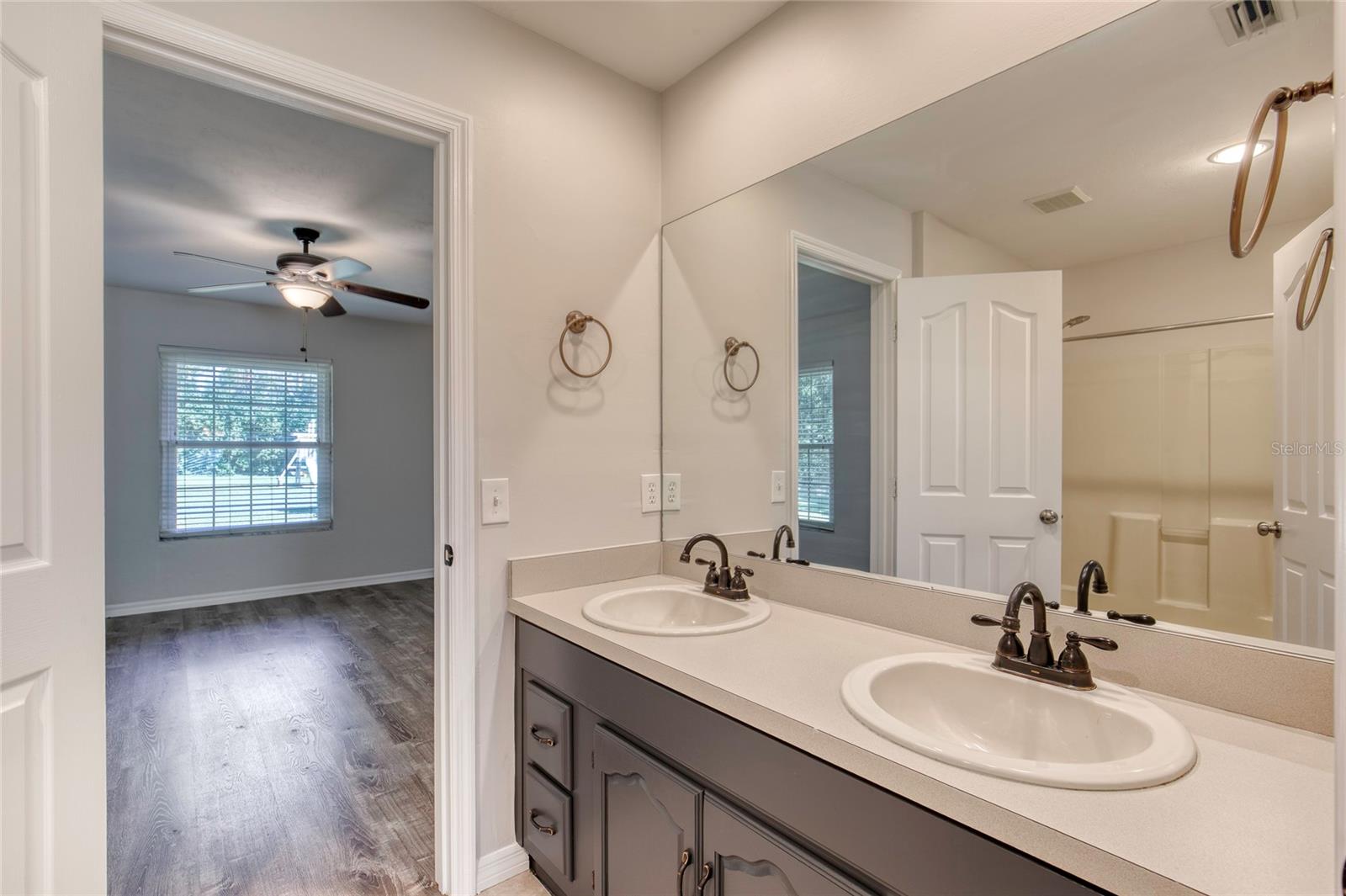 Image 21 of 70 For 12146 24th Avenue