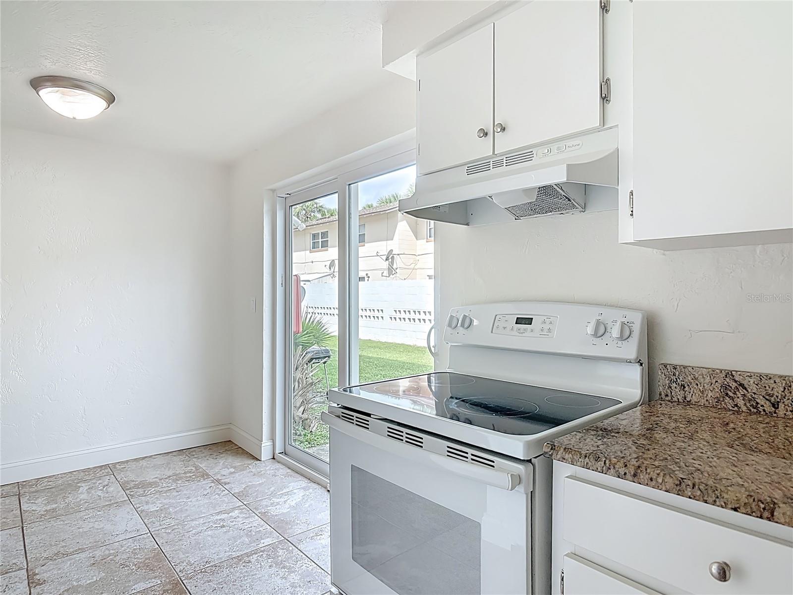Image 12 of 31 For 1610 Palmetto Avenue 4