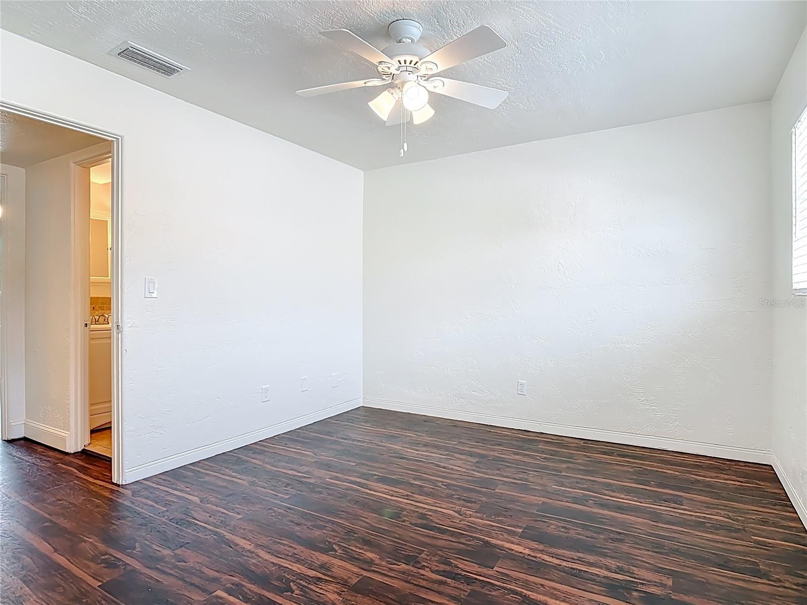 Image 18 of 31 For 1610 Palmetto Avenue 4