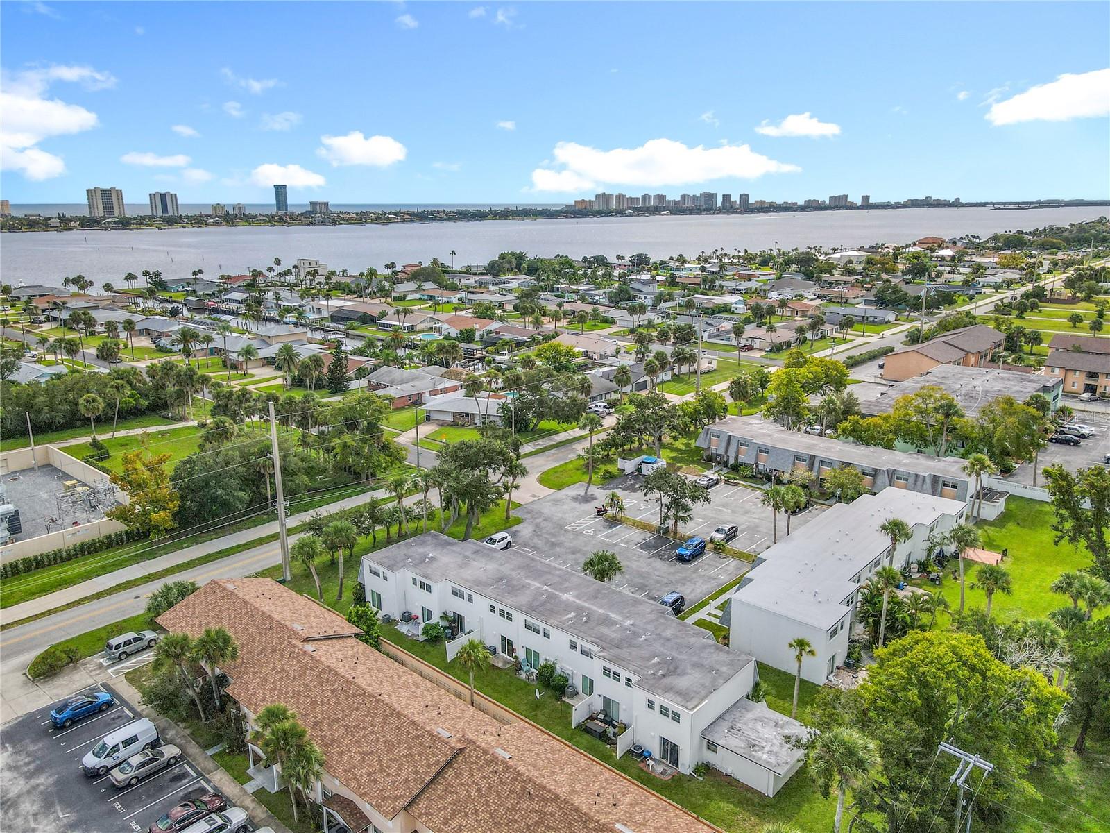Image 24 of 31 For 1610 Palmetto Avenue 4