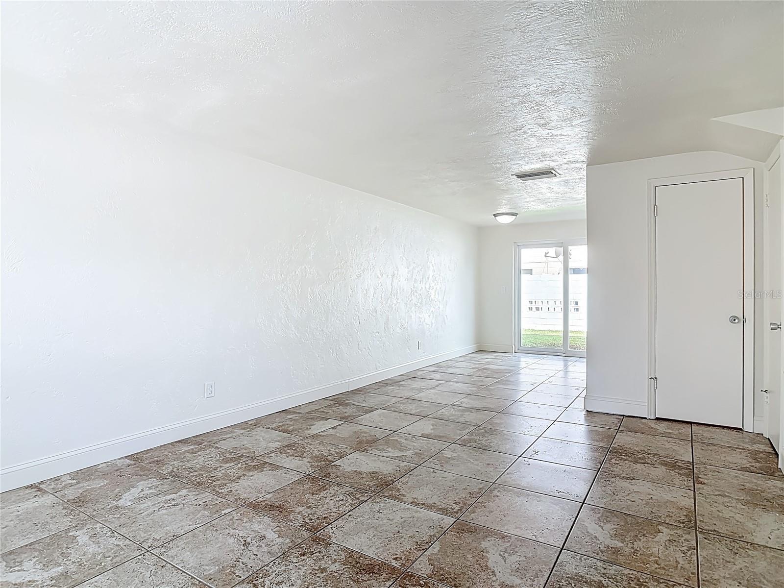Image 7 of 31 For 1610 Palmetto Avenue 4