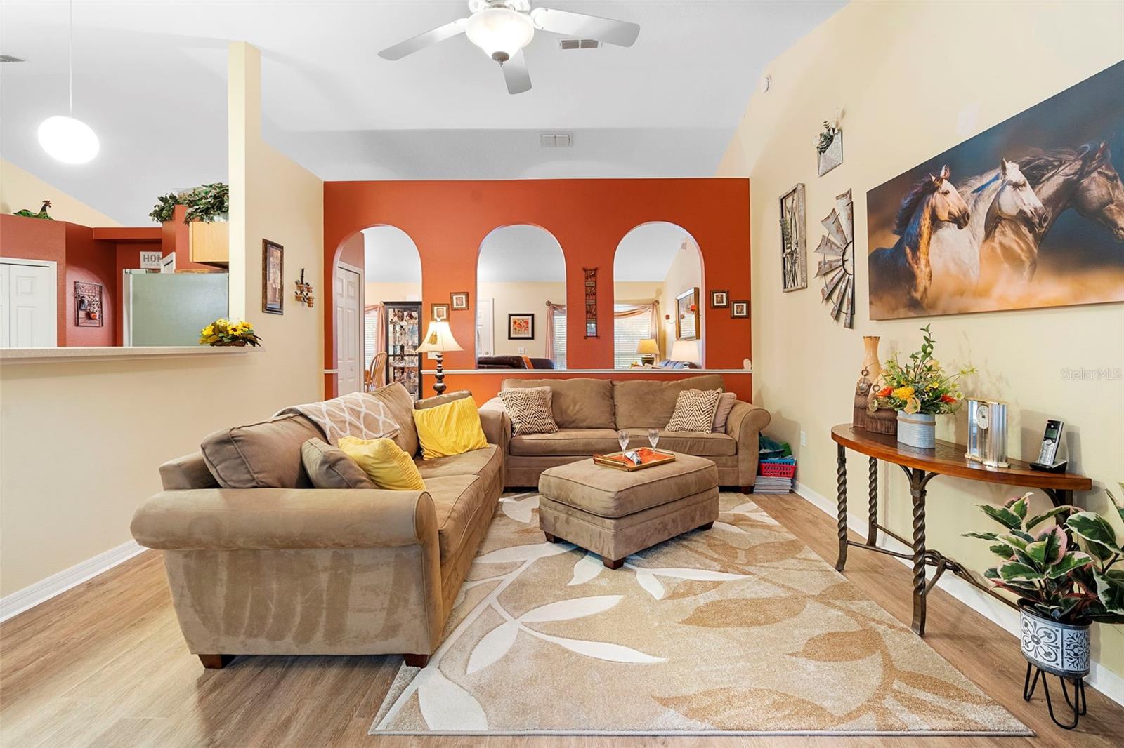 Image 13 of 42 For 274 Knot Hole Circle