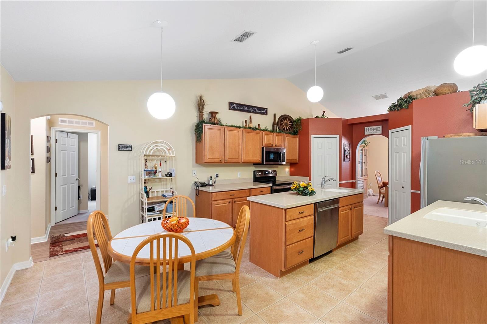 Image 15 of 42 For 274 Knot Hole Circle