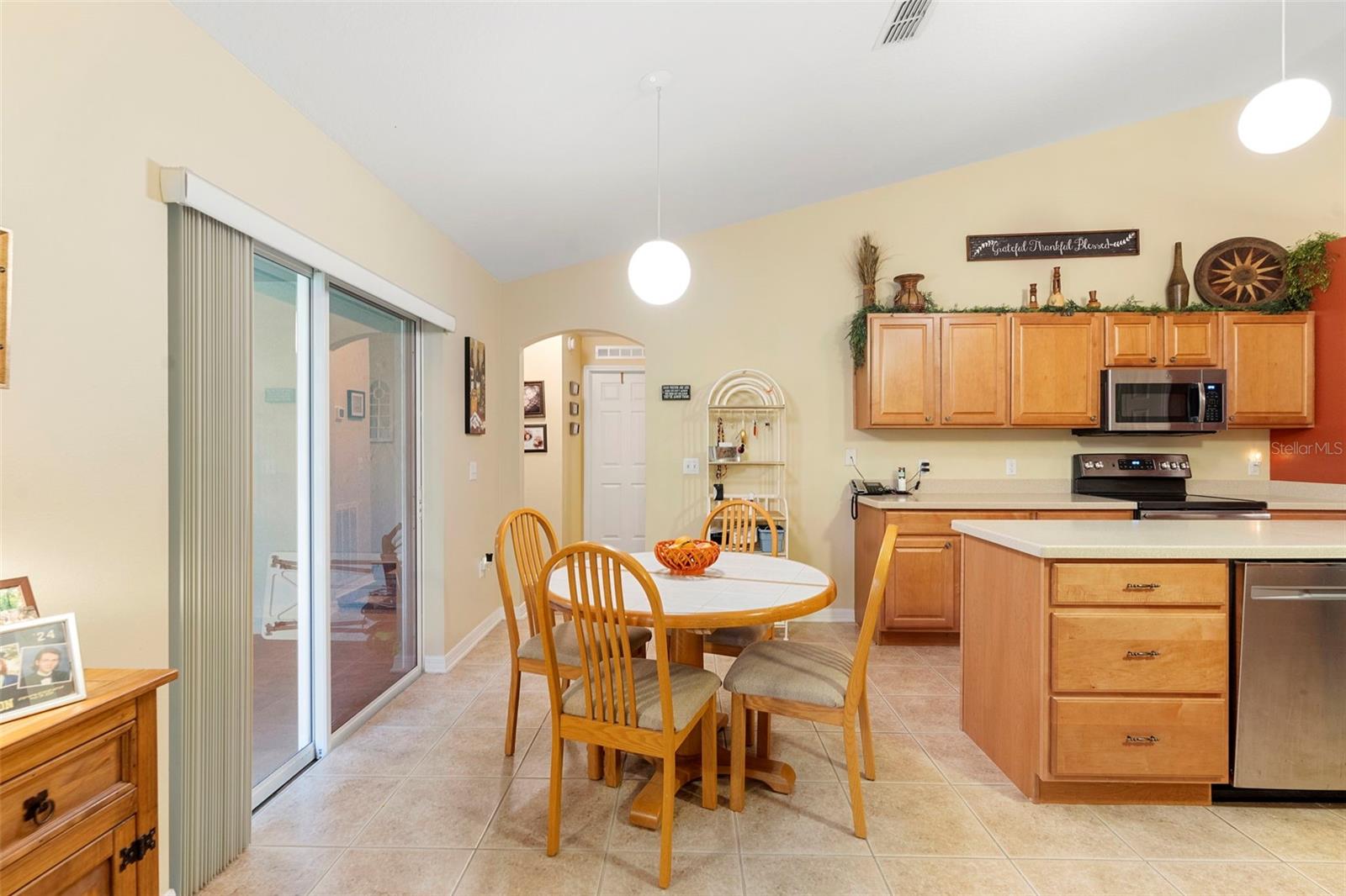 Image 16 of 42 For 274 Knot Hole Circle