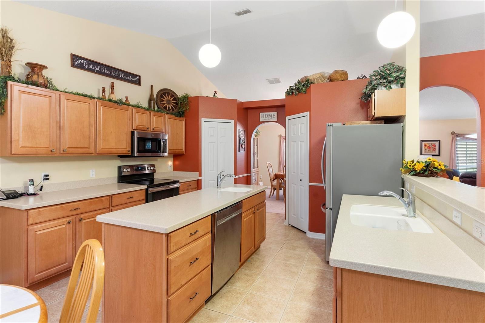 Image 17 of 42 For 274 Knot Hole Circle