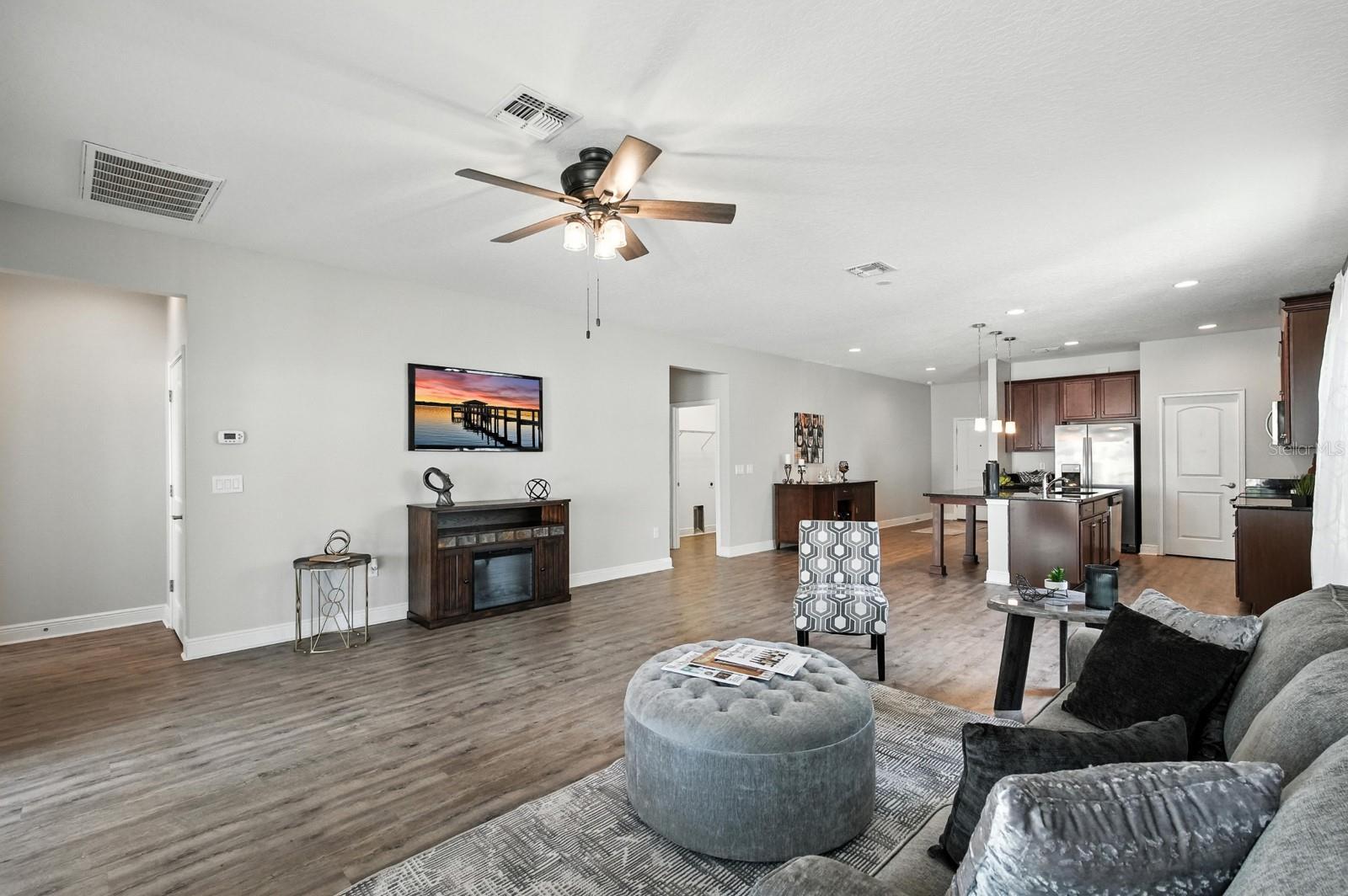 Image 15 of 40 For 5428 Estero Loop