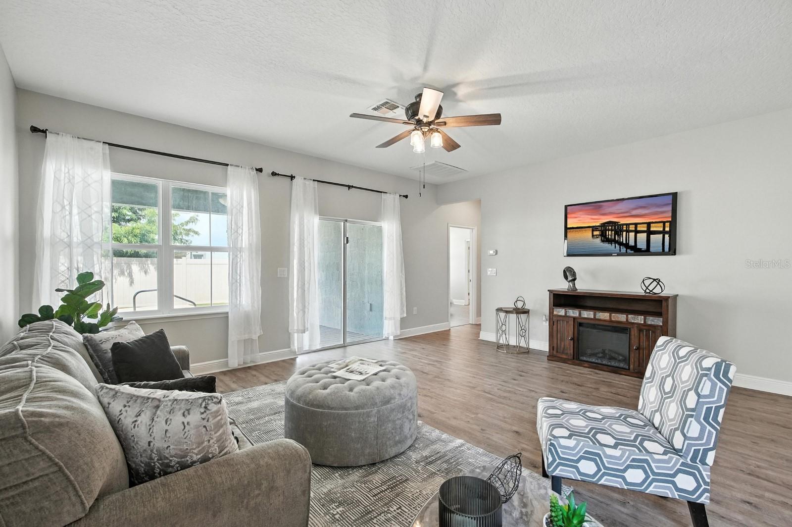 Image 16 of 40 For 5428 Estero Loop