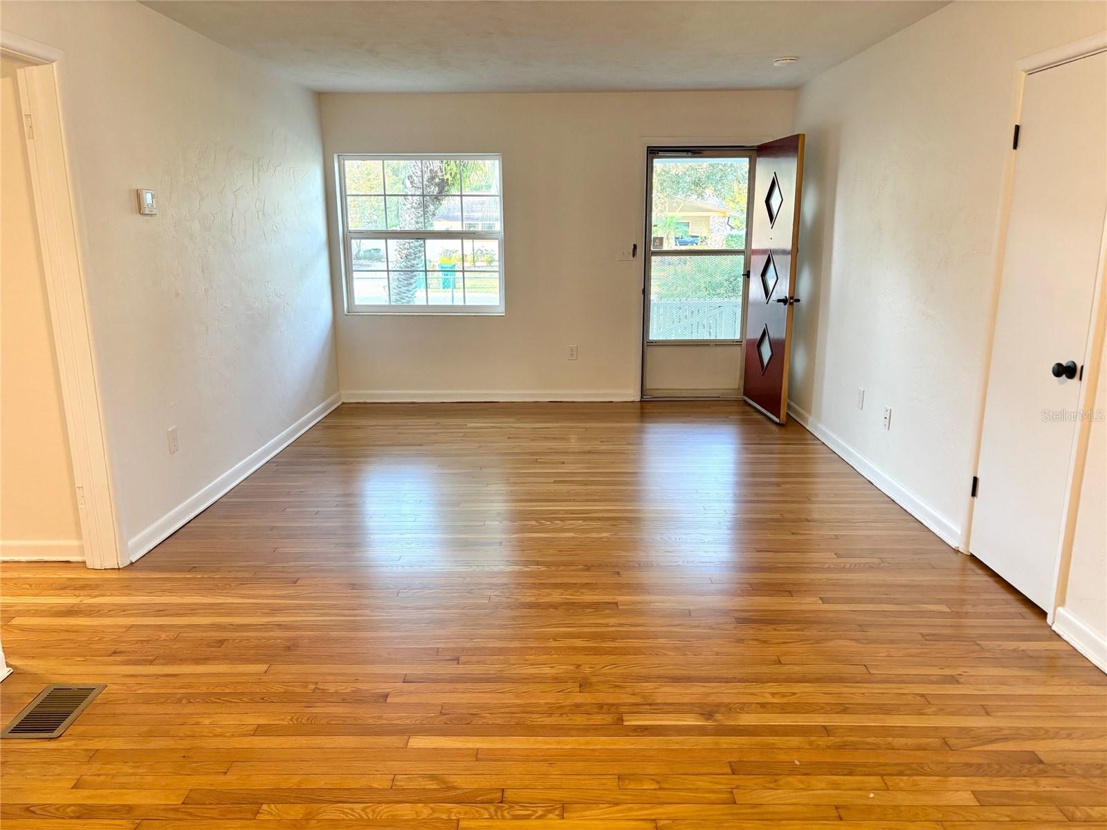 Image 6 of 44 For 600 Hogle Avenue