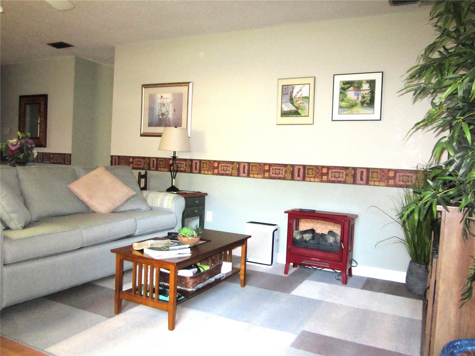 Image 4 of 19 For 35 Villa Villar Court 350