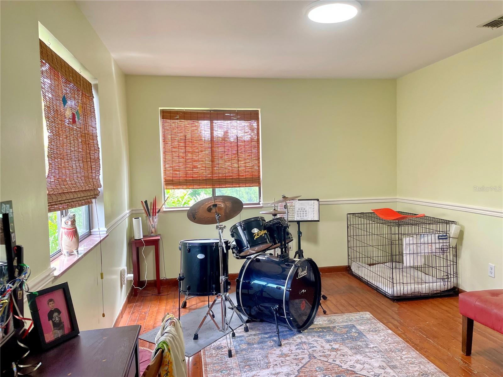Image 18 of 42 For 2615 Willow Oak Drive