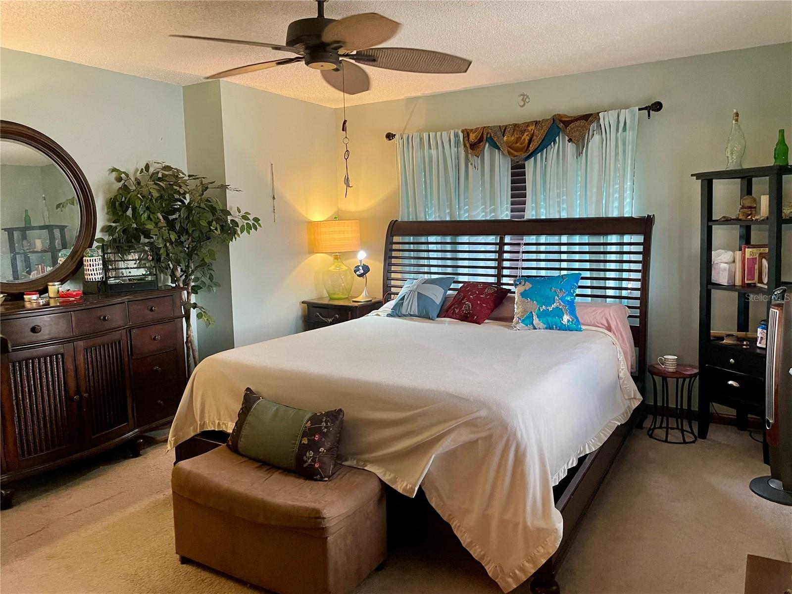 Image 23 of 42 For 2615 Willow Oak Drive