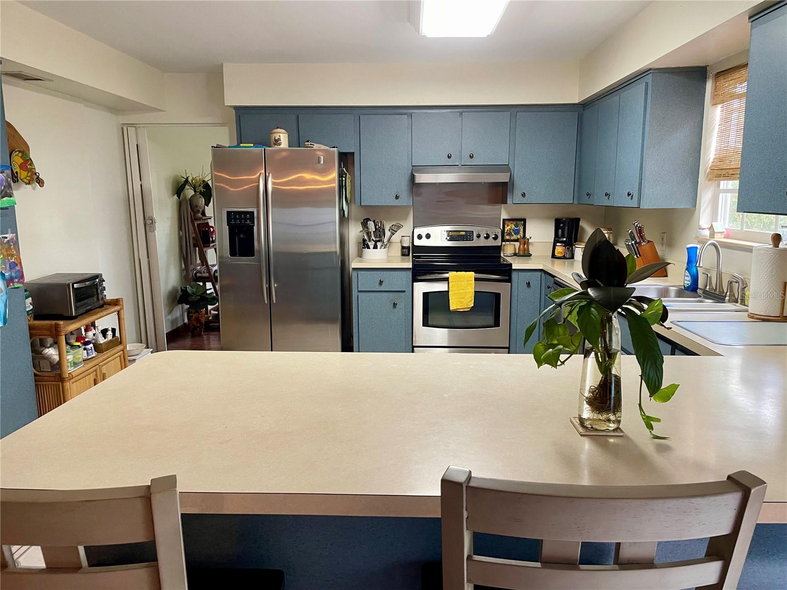 Image 8 of 42 For 2615 Willow Oak Drive