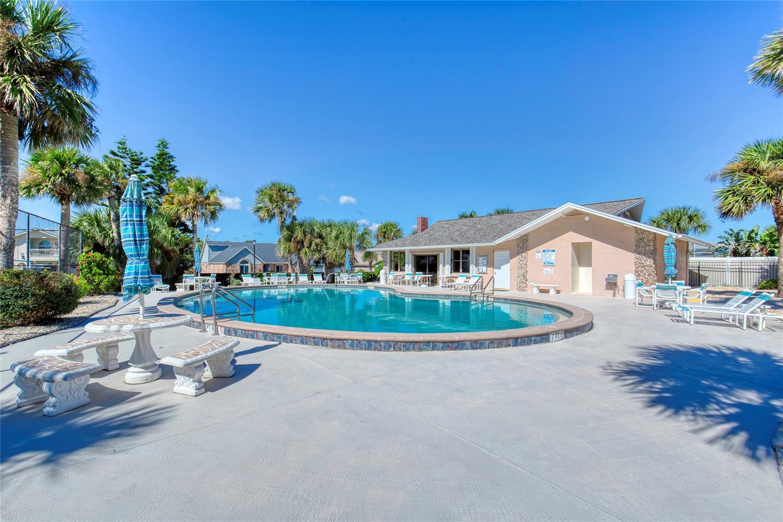 Image 38 of 60 For 3370 Ocean Shore Boulevard 404