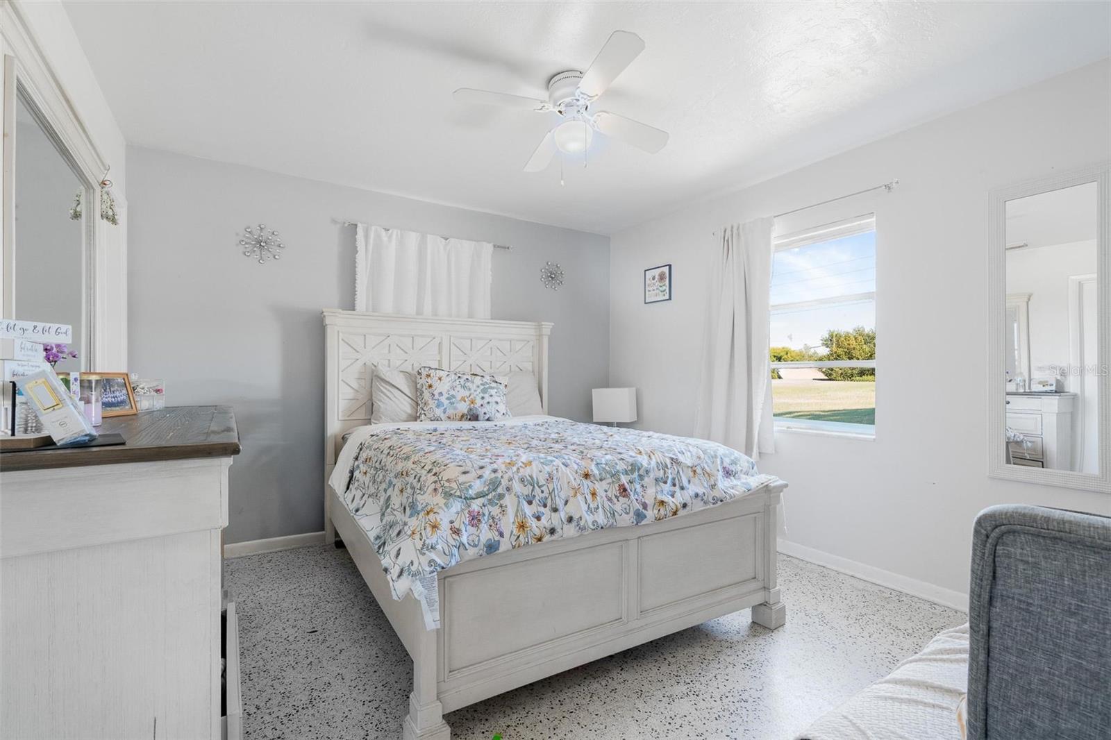 Image 13 of 21 For 1794 Saxon Boulevard