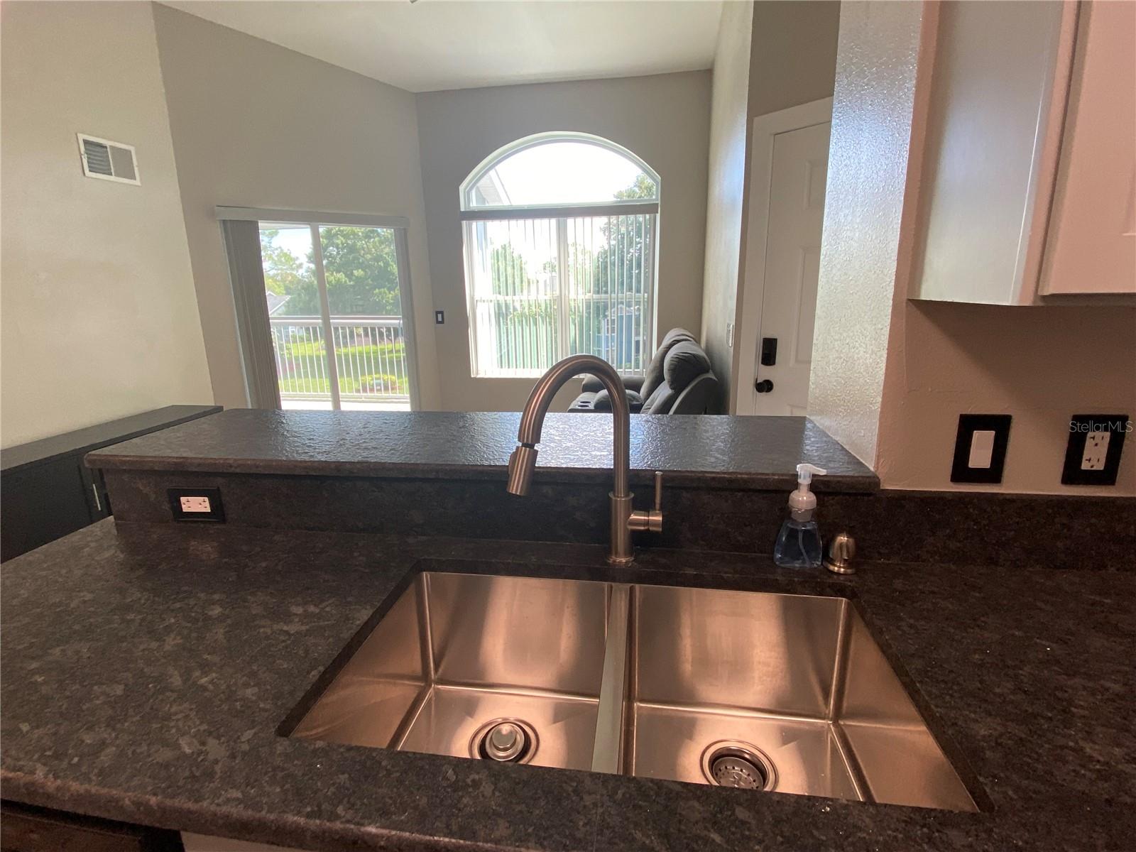 Image 10 of 21 For 2592 Grassy Point Drive 306
