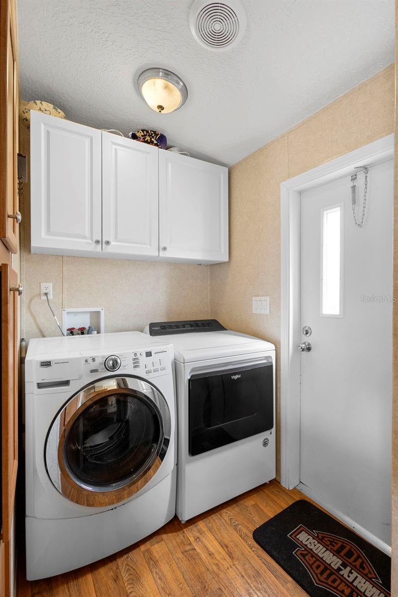 Image 17 of 26 For 121 Lewis Street