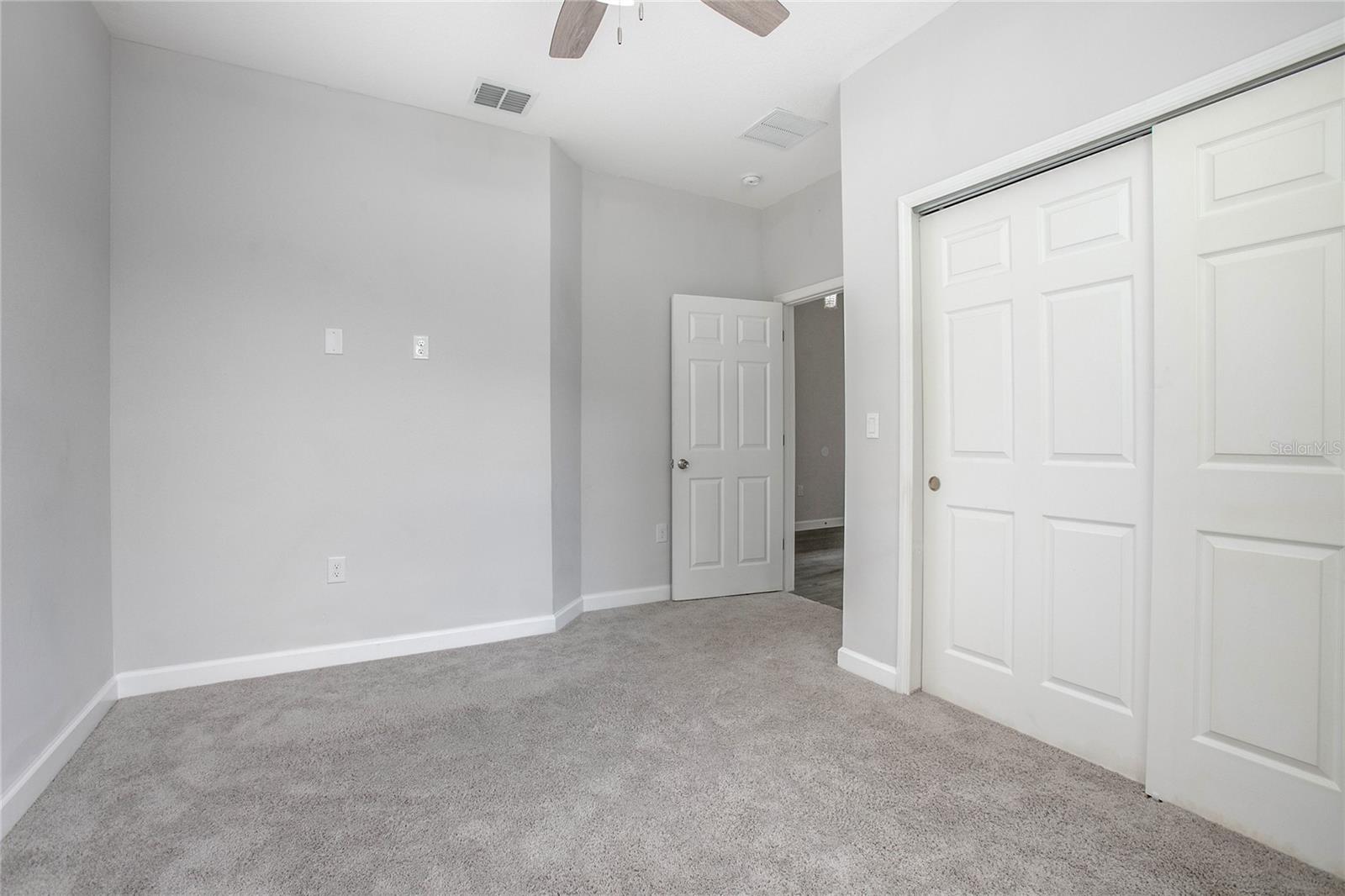 Image 11 of 13 For 1214 Thompson Avenue