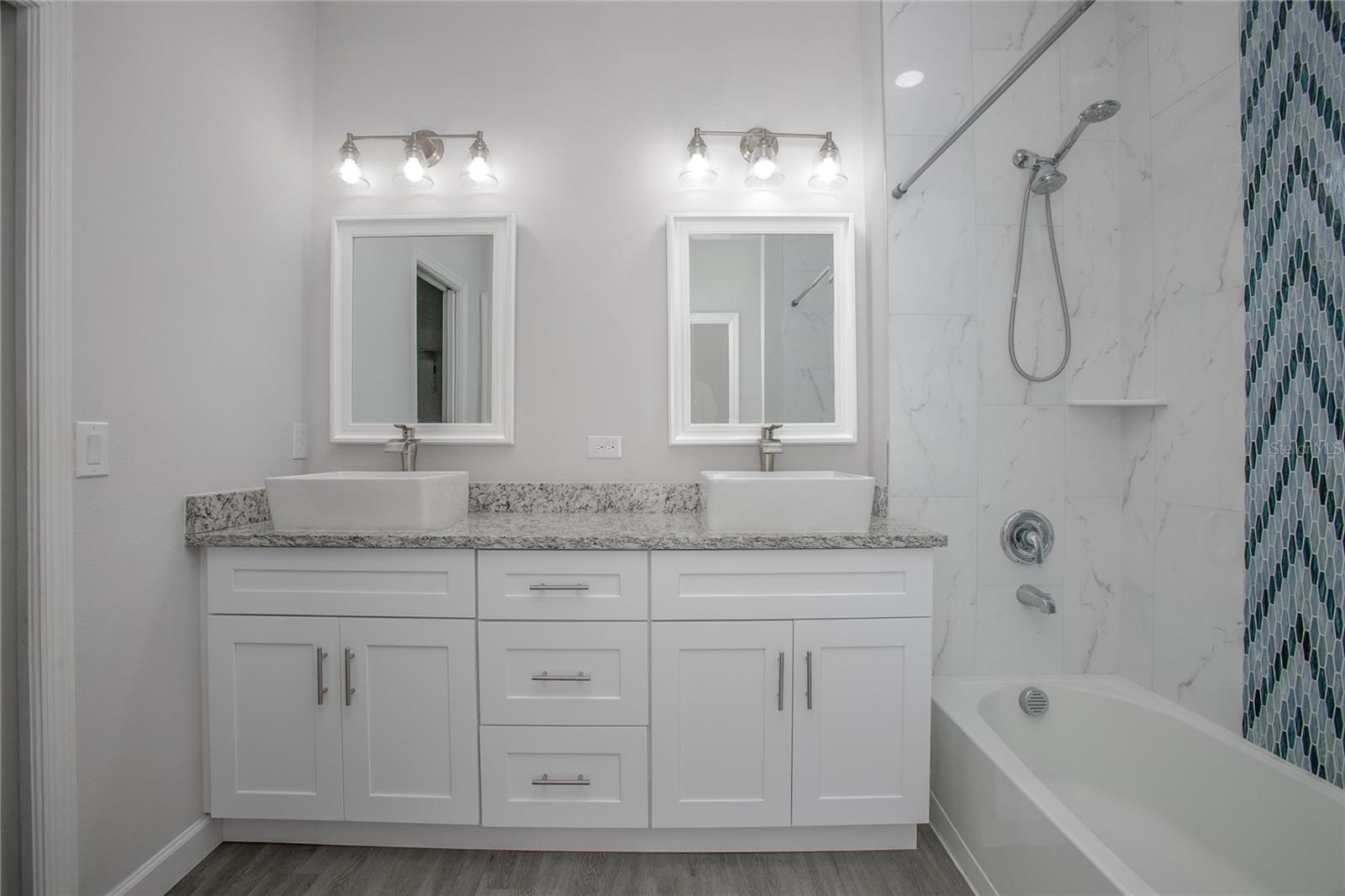 Image 4 of 13 For 1214 Thompson Avenue