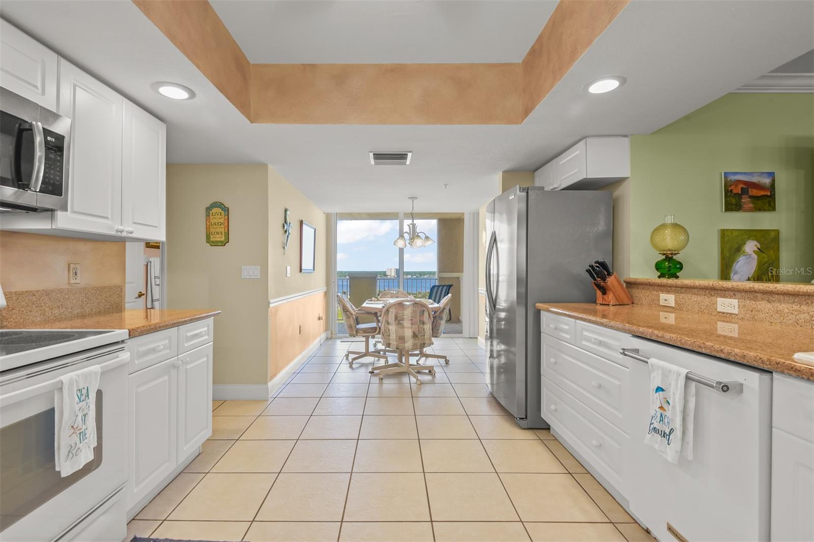 Image 12 of 57 For 3145 Atlantic Avenue 1001
