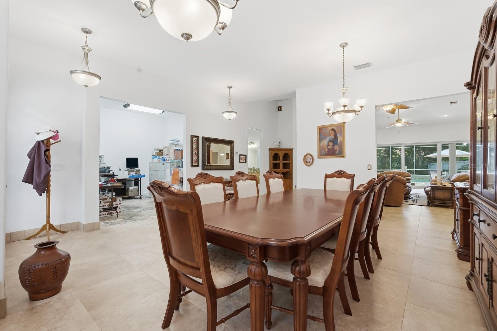 Image 14 of 67 For 105 Beach Street