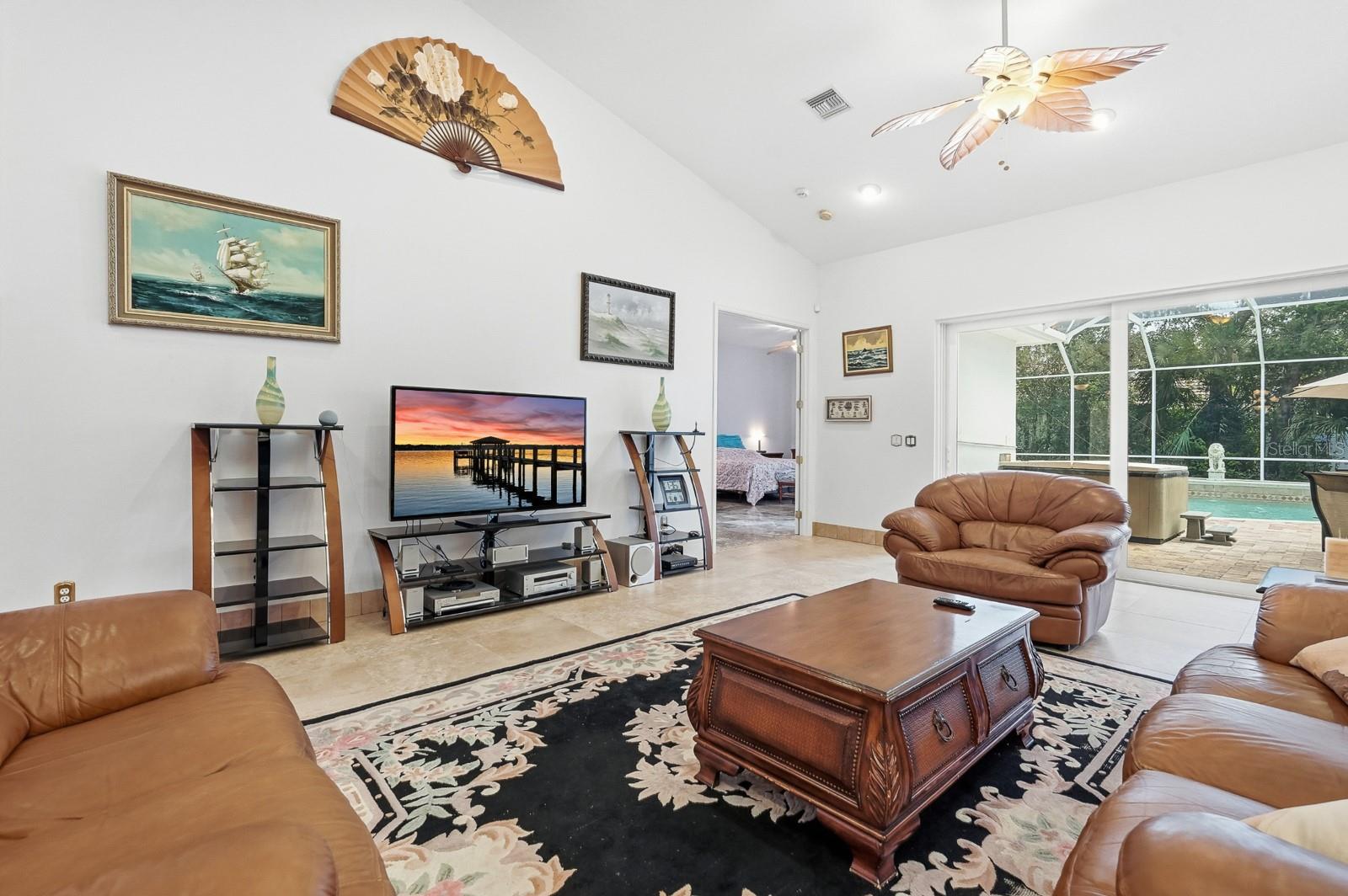 Image 18 of 67 For 105 Beach Street