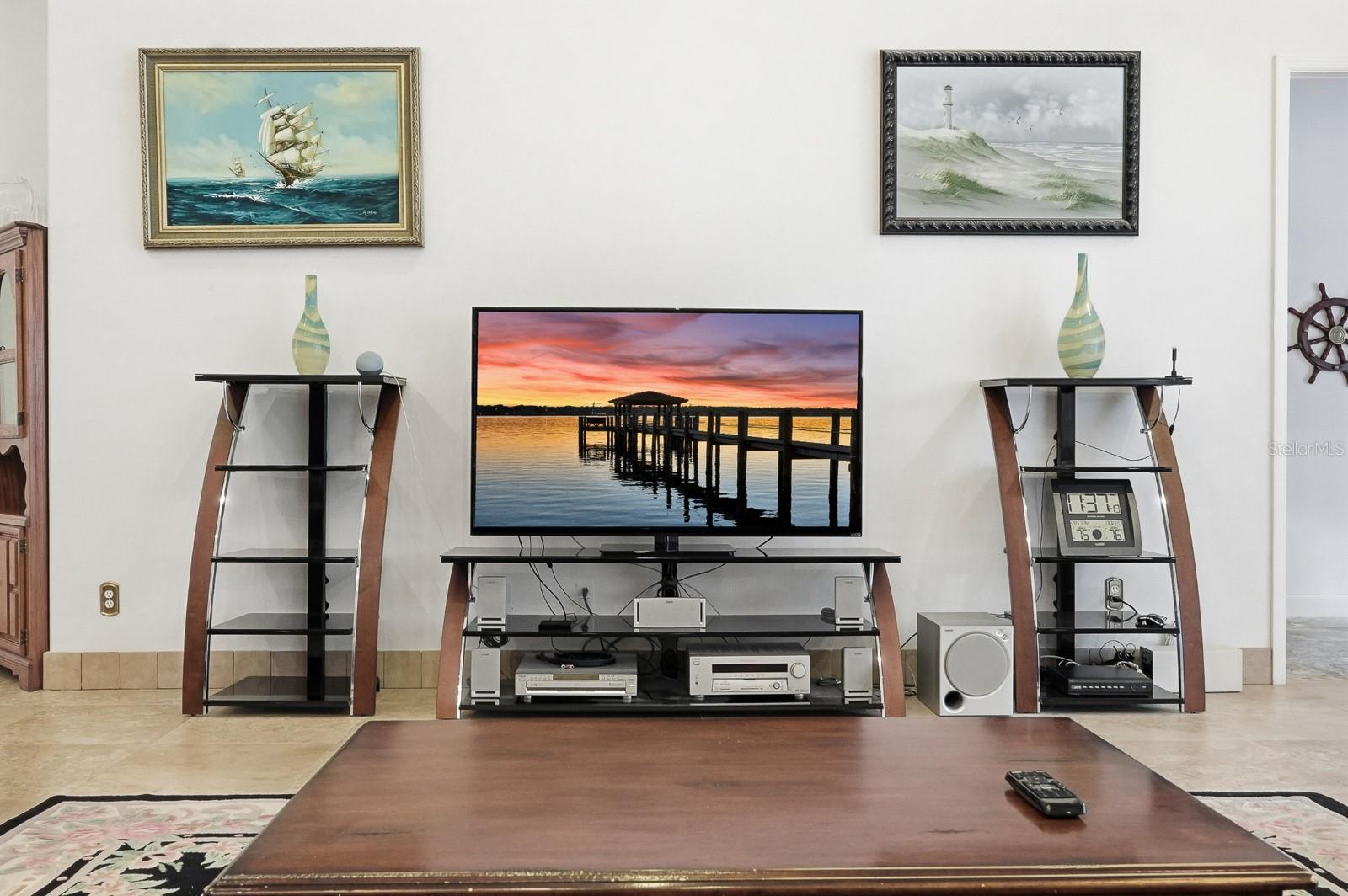 Image 19 of 67 For 105 Beach Street