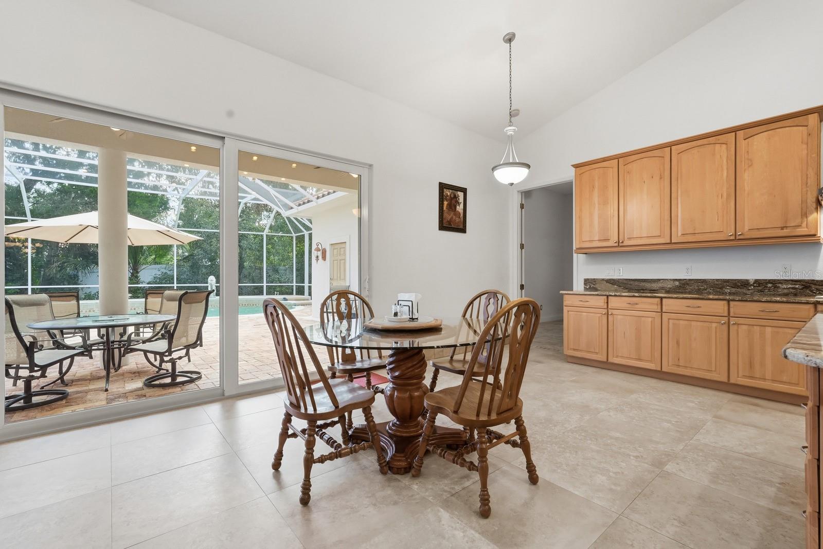 Image 32 of 67 For 105 Beach Street