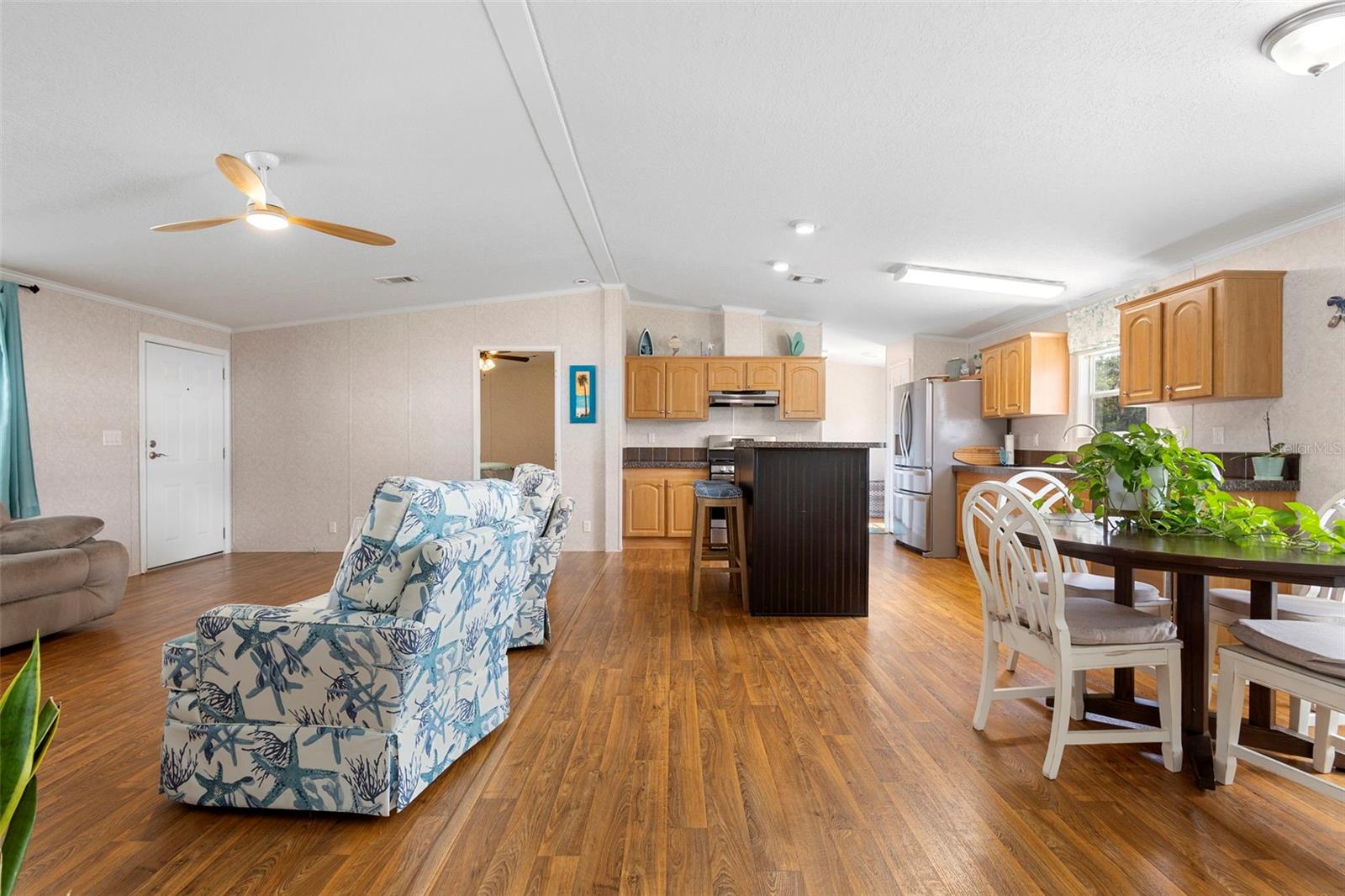 Image 11 of 41 For 4393 Maple Avenue