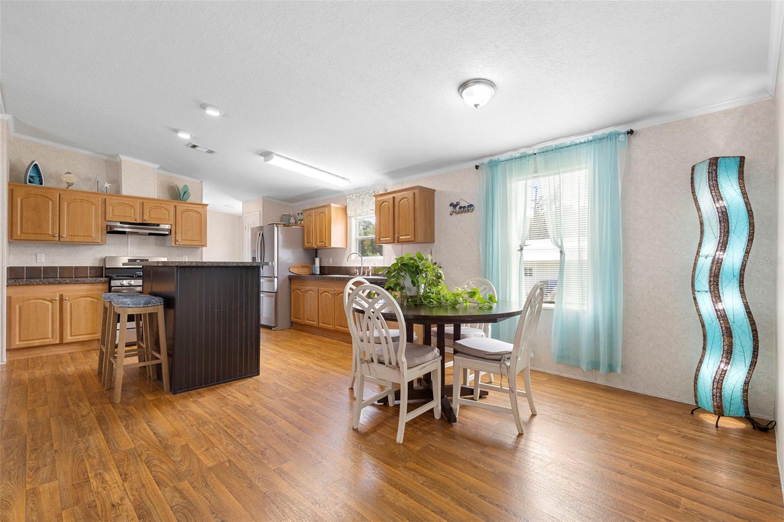 Image 12 of 41 For 4393 Maple Avenue