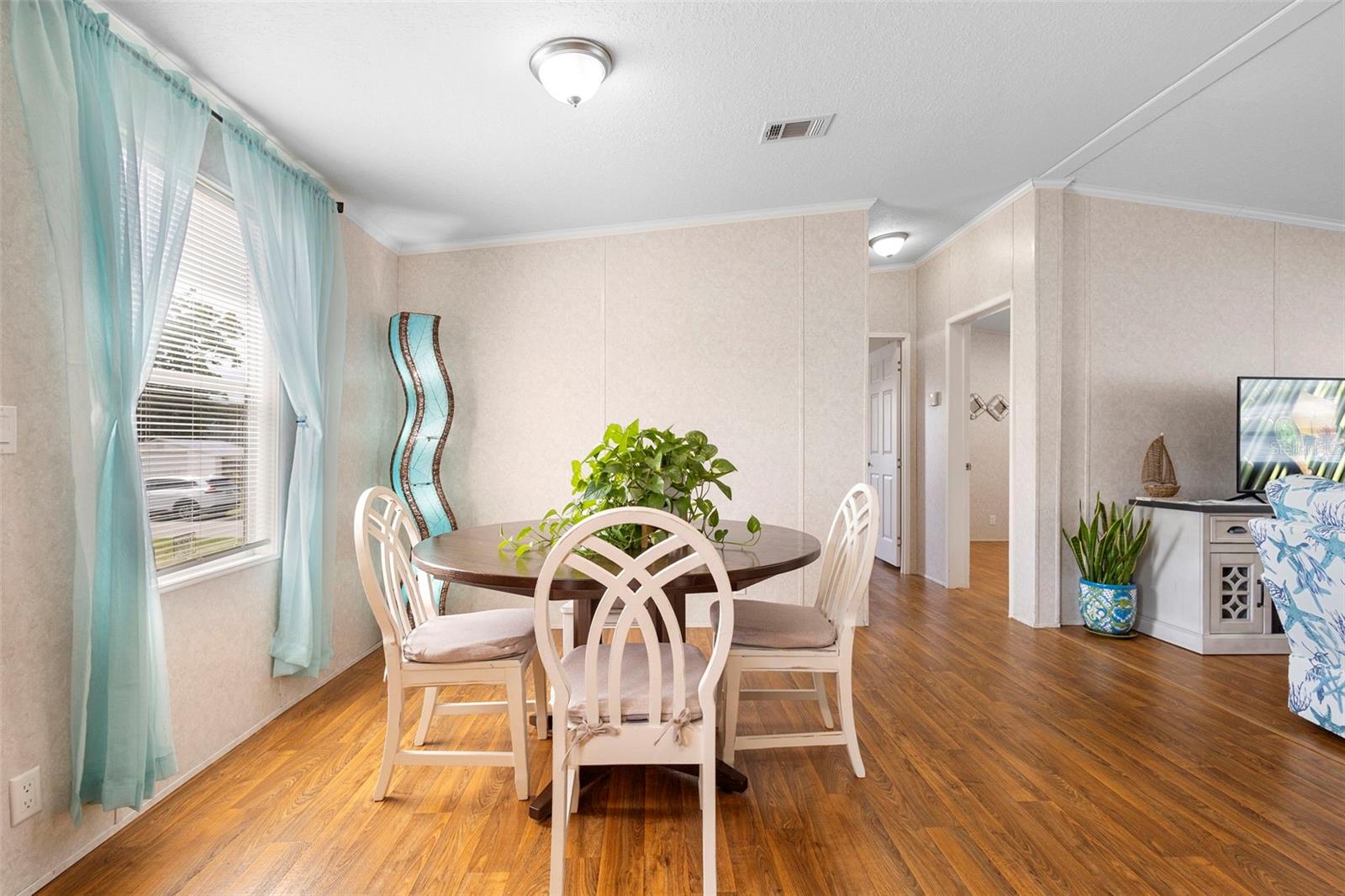 Image 15 of 41 For 4393 Maple Avenue